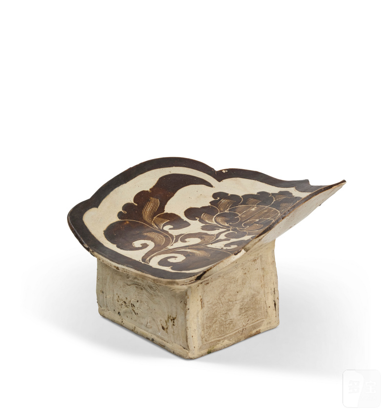 宋/金 磁州窯蓮紋枕  CHINA, SONG-JIN DYNASTY (960-1234) - 图2